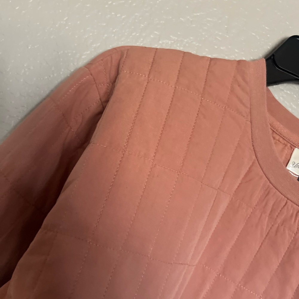 Universal Thread XL QUILTED PULLOVER - Picture 3 of 10